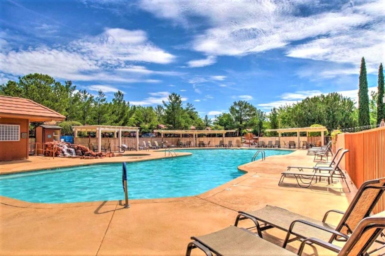 Sedona Pines Resort Exterior foto The pool at the River's Edge