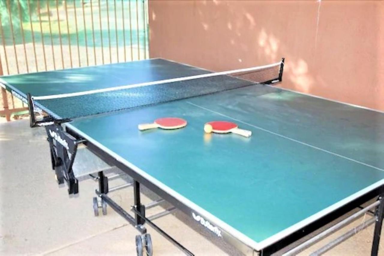 Sedona Pines Resort Exterior foto Table tennis table